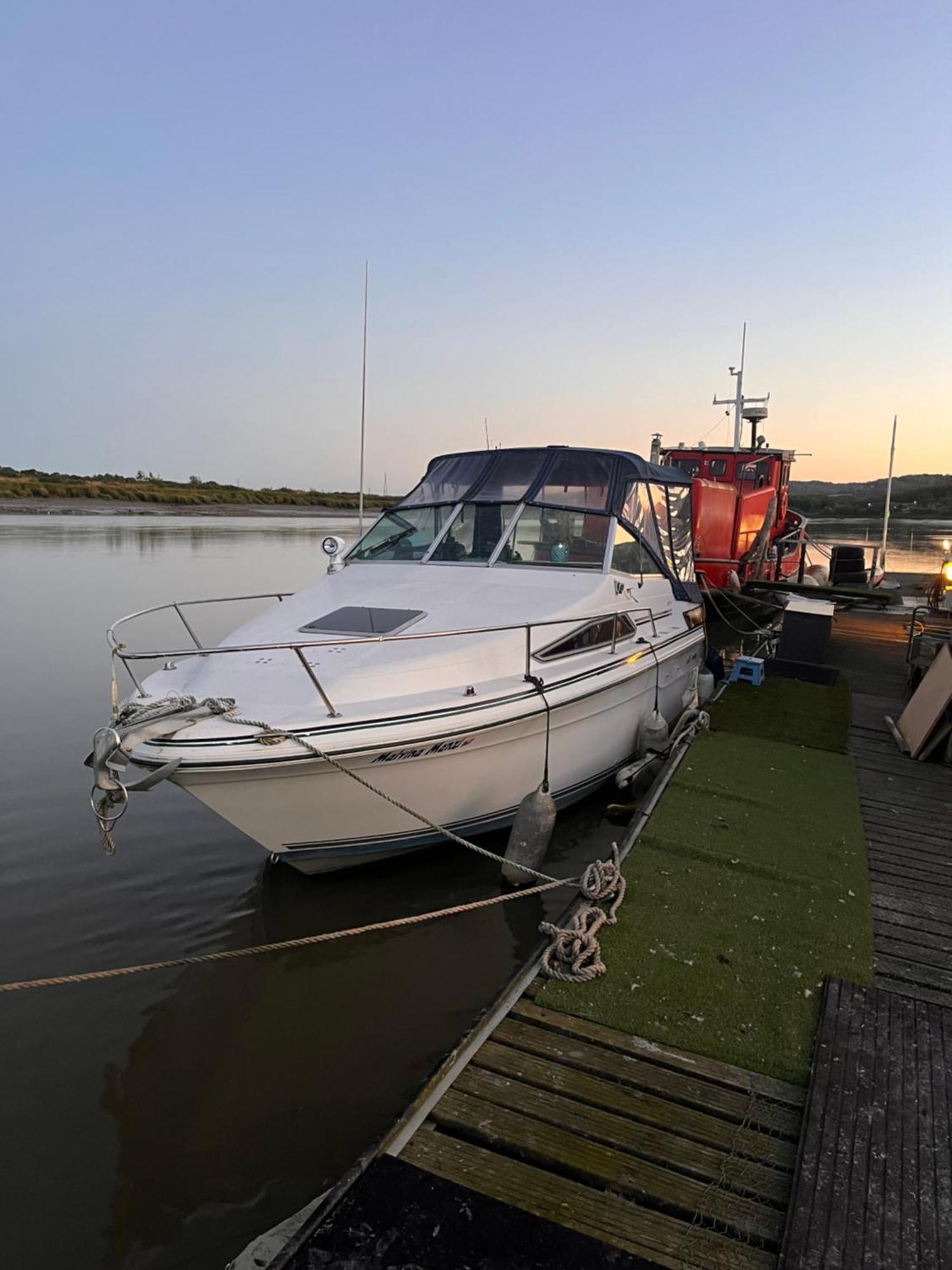 Floatsyerboat Hotell Cuxton Exteriör bild
